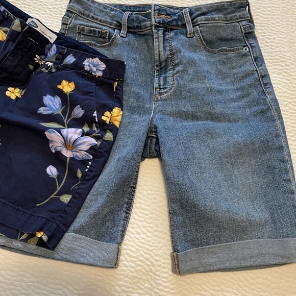 Two Old Navy shorts - size 2, preloved - Picture 2 of 5
